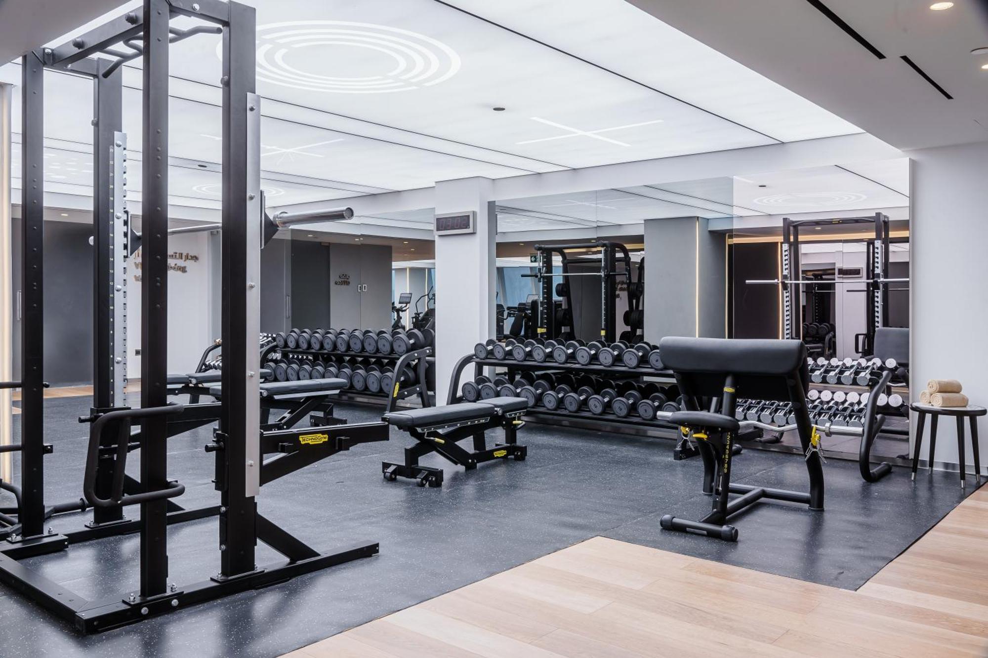 Fairmont Doha Hotel Lusail Eksteriør billede The gym at The Standard East Village