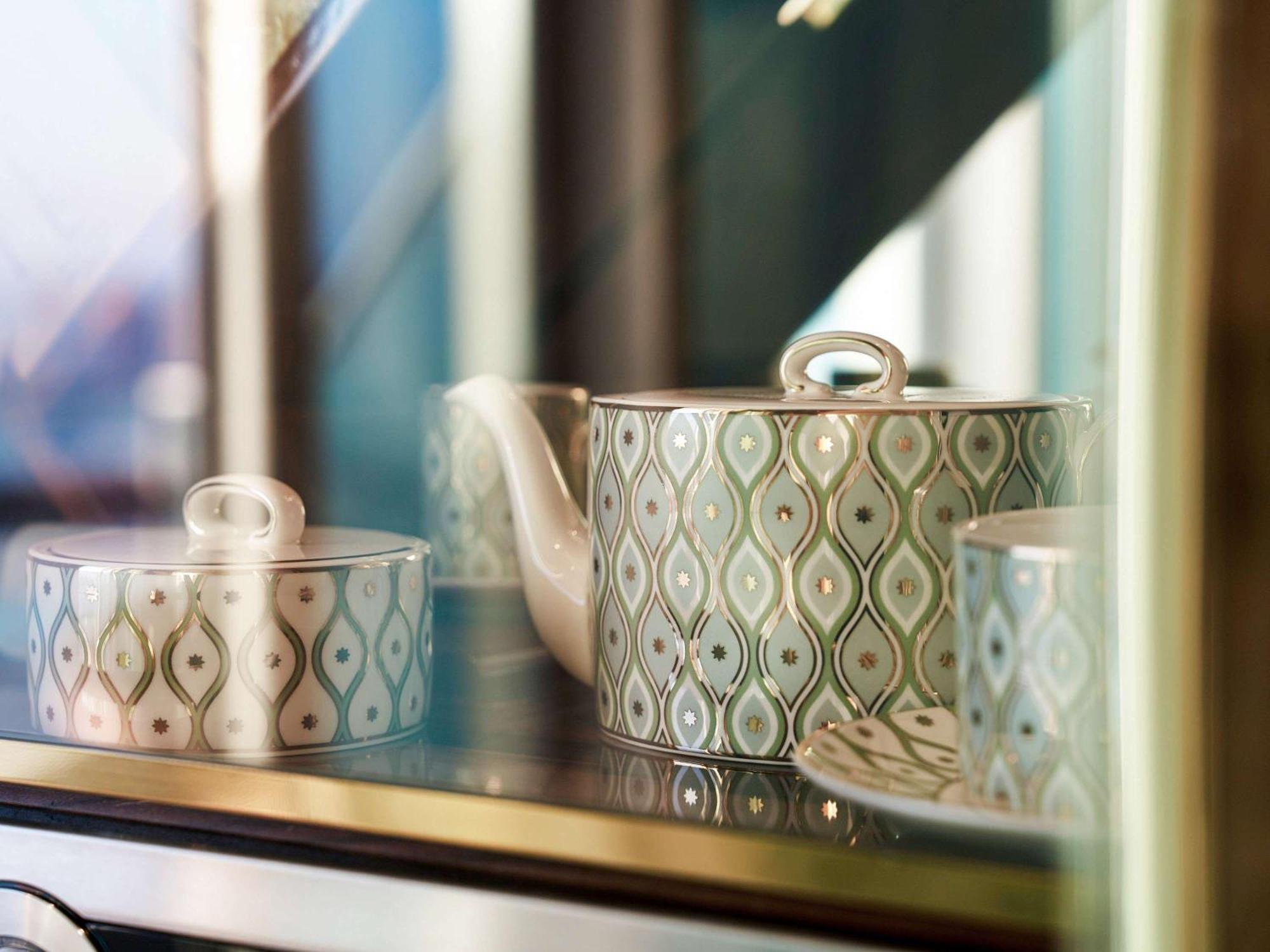 Fairmont Doha Hotel Lusail Eksteriør billede Teaware