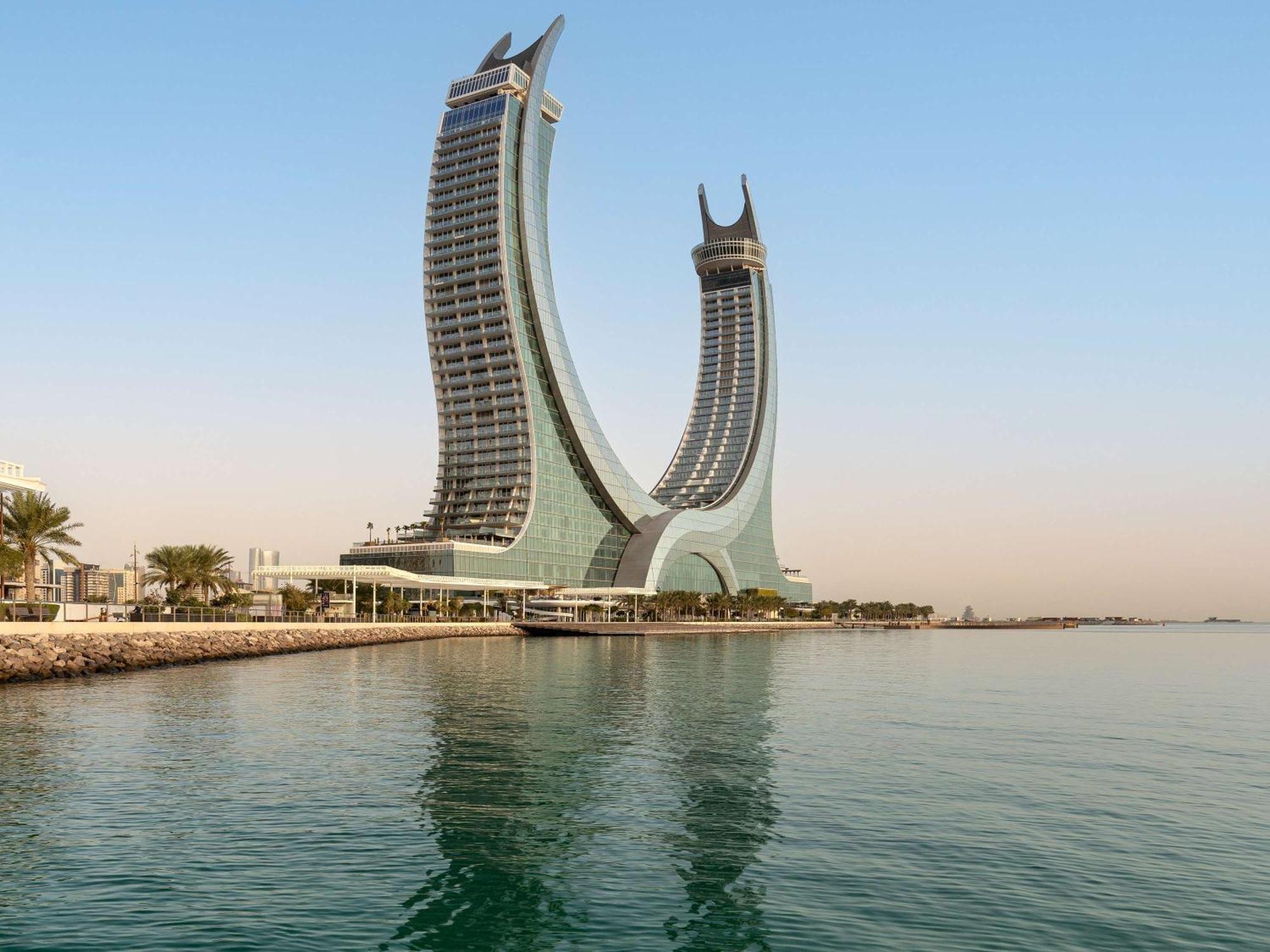 Fairmont Doha Hotel Lusail Eksteriør billede The King Fisher Hotel