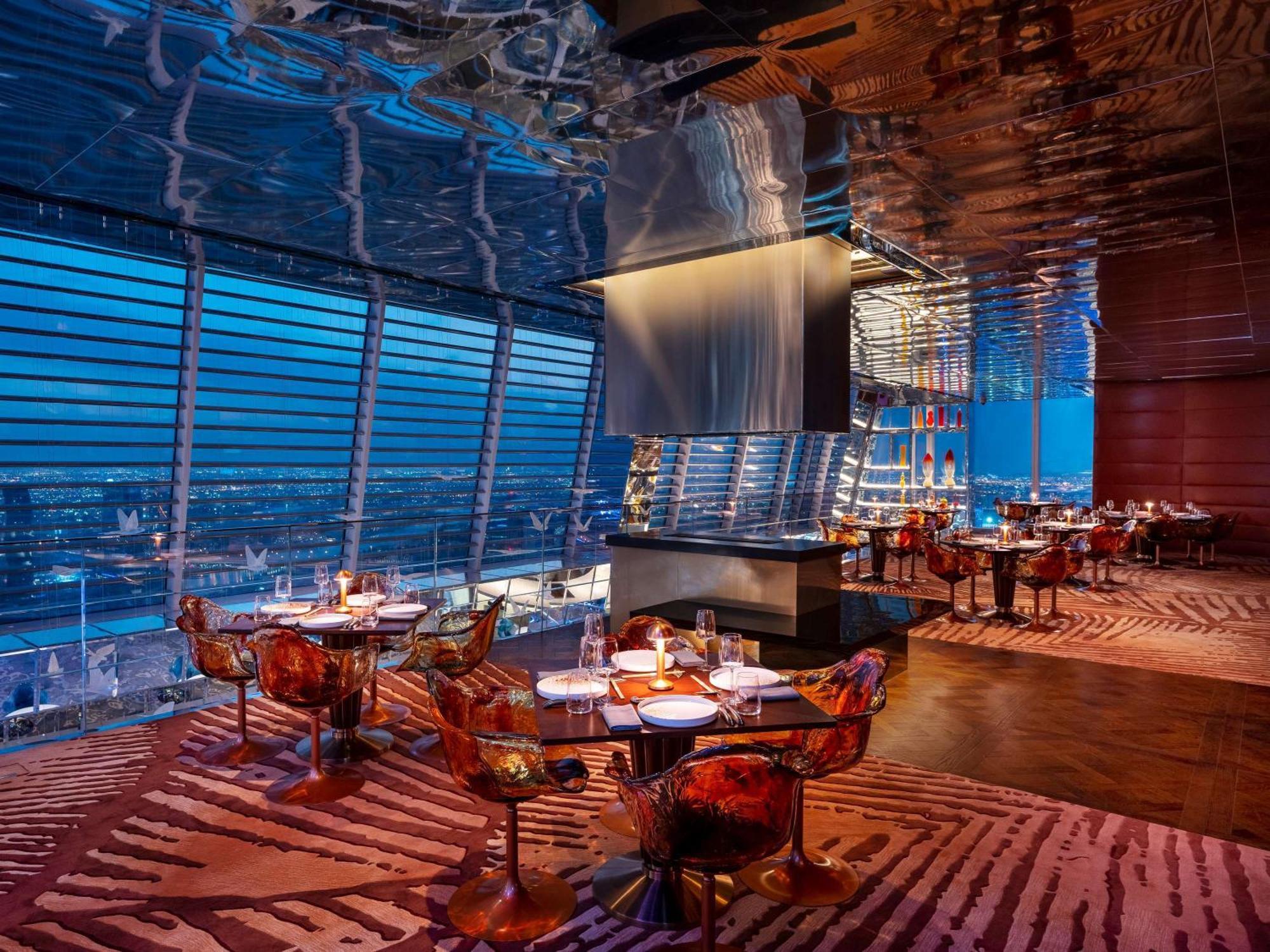 Fairmont Doha Hotel Lusail Eksteriør billede The interior of the restaurant